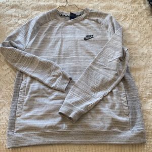 Men’s Nike sportswear knit crewneck sweatshirt size large